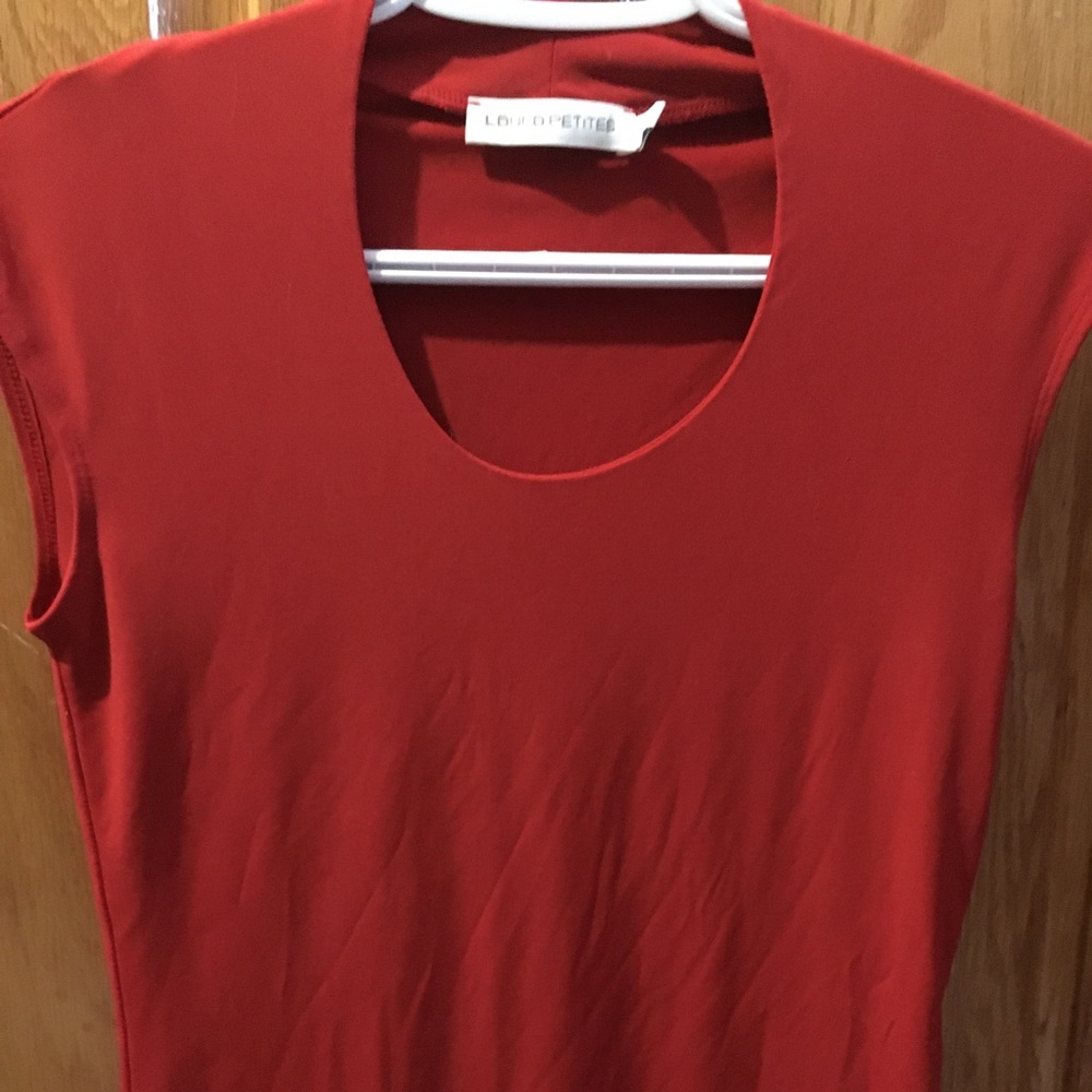 Laura petites red top